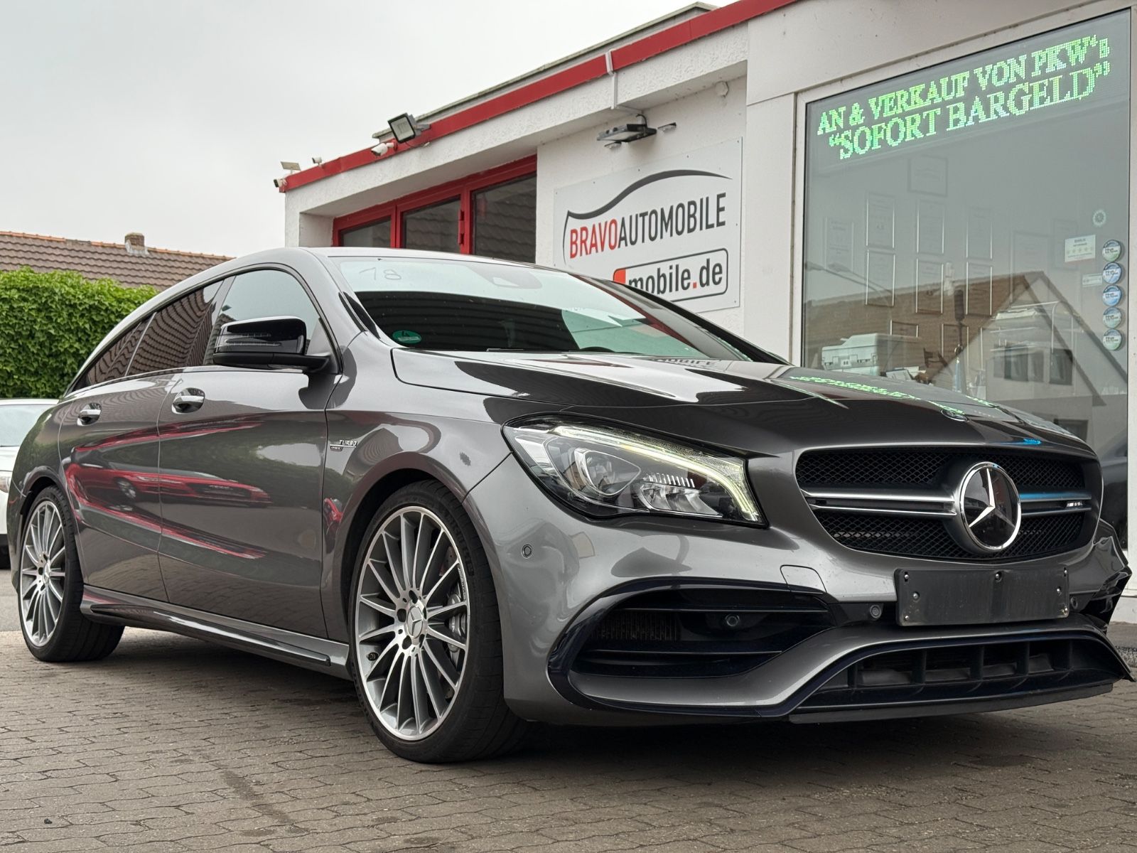 MERCEDES-BENZ CLA 45 AMG Shooting Brake 4Matic/NIGHT/AMG PERFO