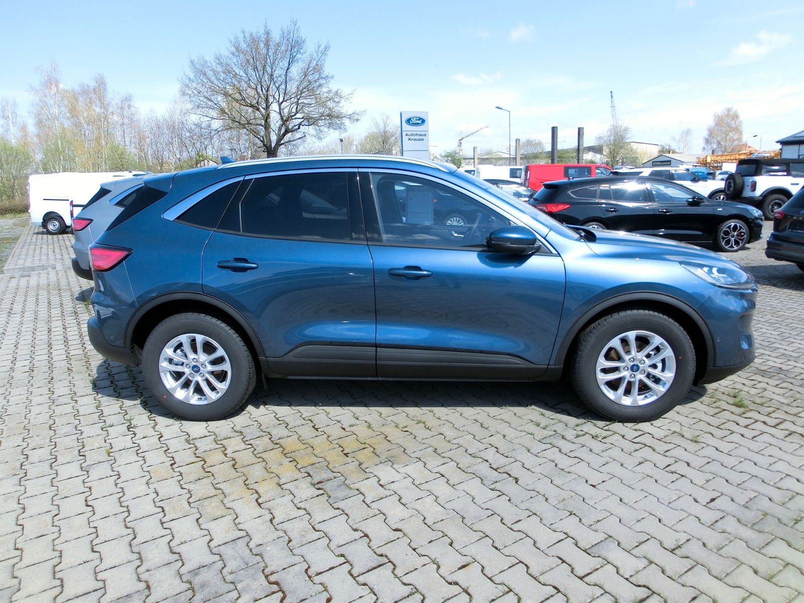 Fahrzeugabbildung Ford Kuga Titanium X Automatik *LED*Kamera*Navi*