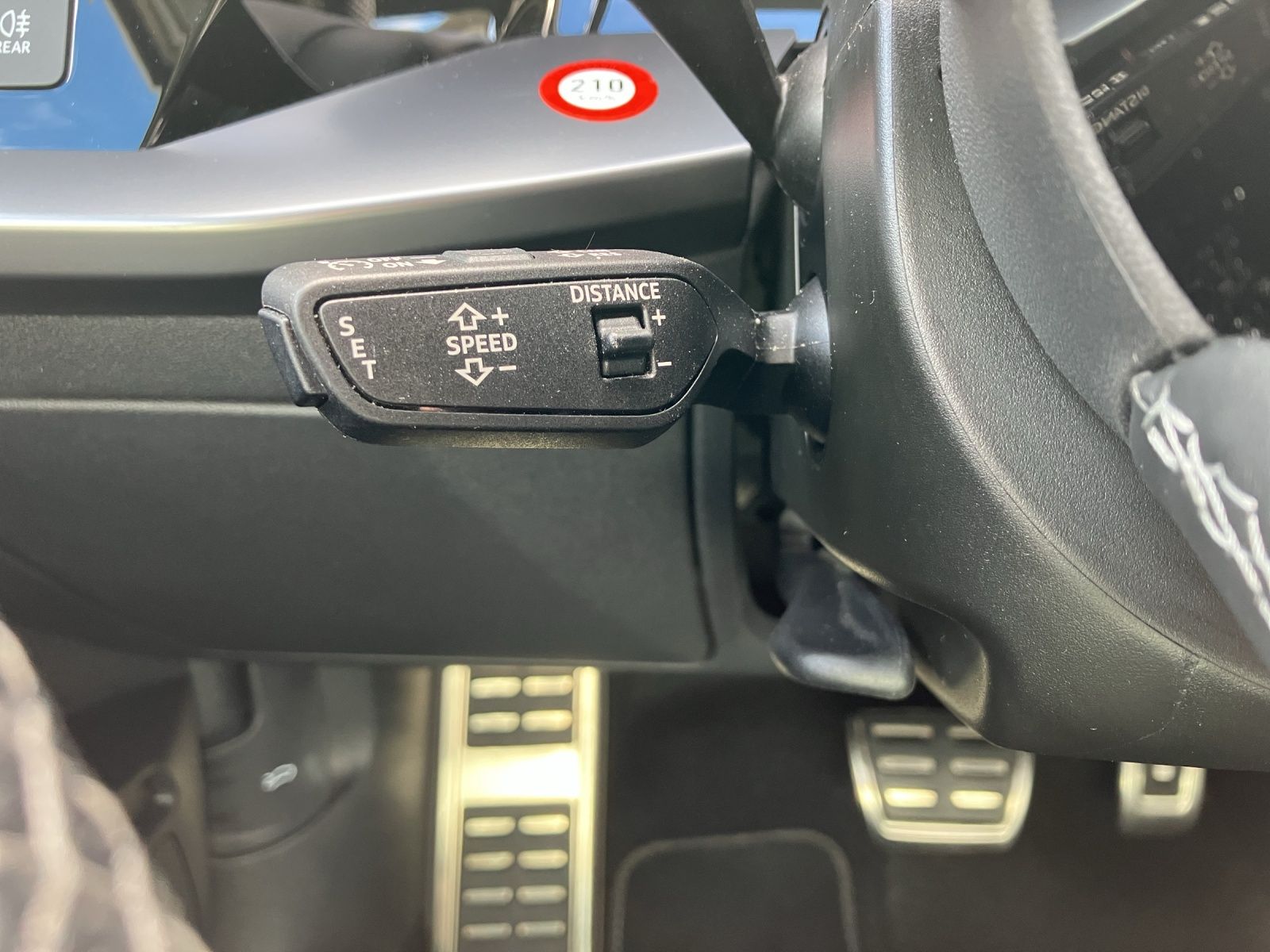 Fahrzeugabbildung Audi A3 Sportback 35 TFSI S line Matrix HUD ACC SHZ