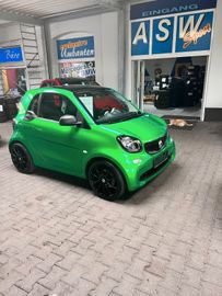 SMART ForTwo neu foliert*Navi*Twinamic*neue 17"*P-Dach