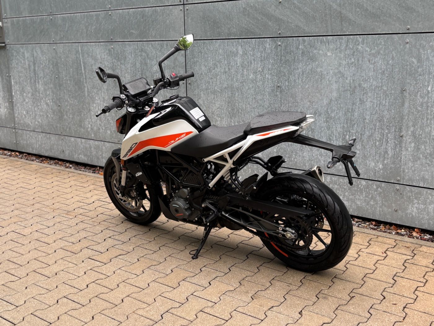 Fahrzeugabbildung KTM 390 Duke