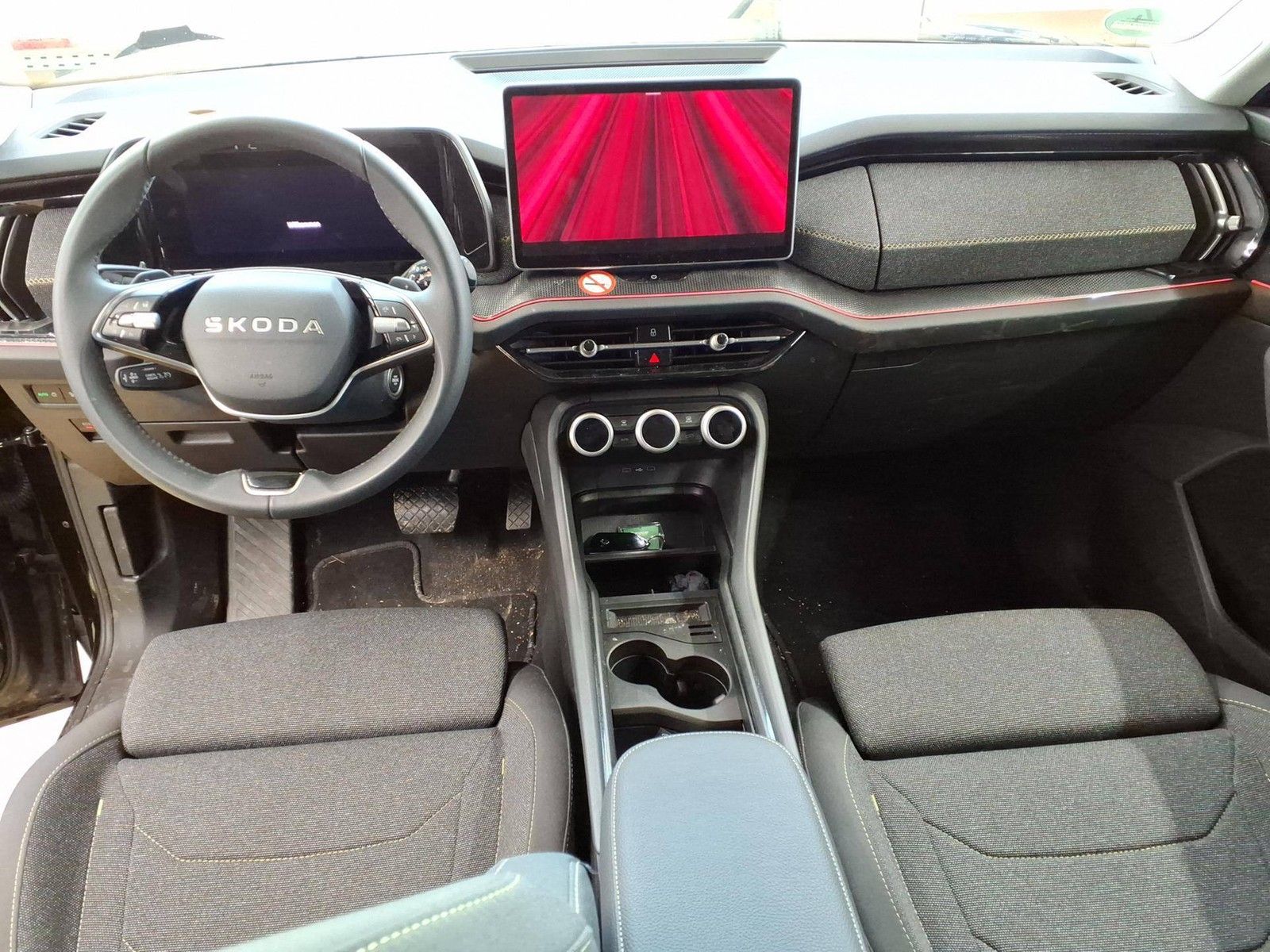 Fahrzeugabbildung SKODA Kodiaq TSI Selection DSG 4x4 7-Si Matrix AHK Nav