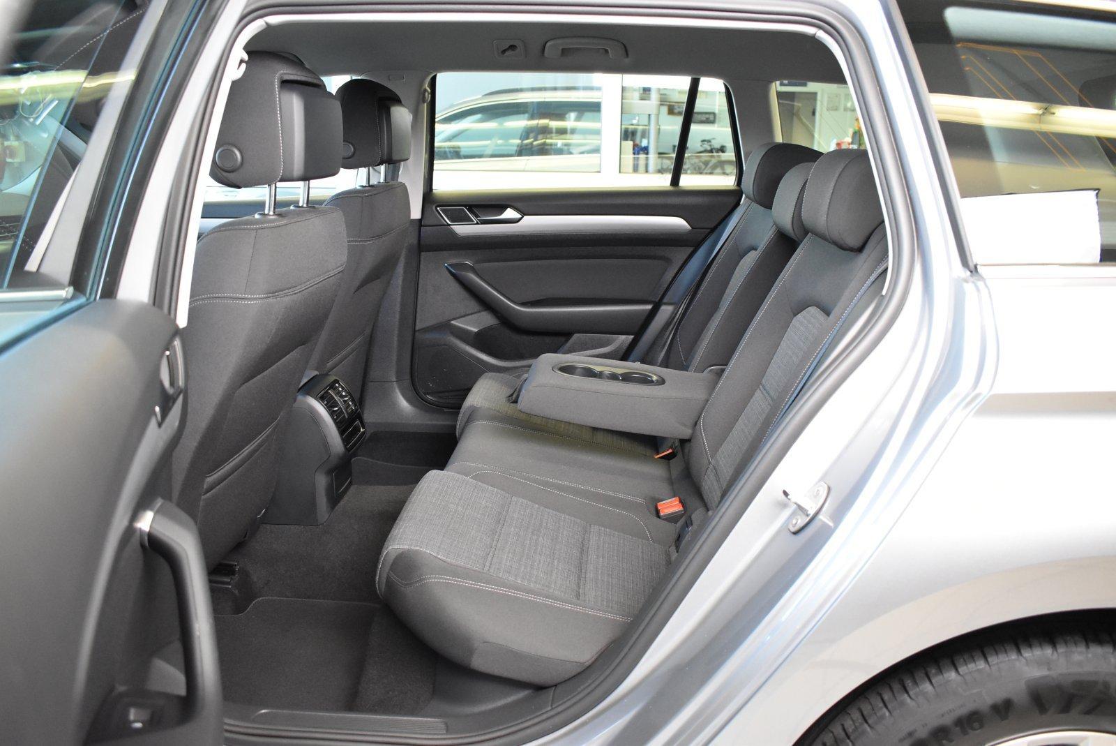Volkswagen Passat 2.0TDI Business DSG*AHK*Matrix, миниатюра 16