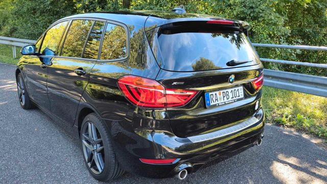 BMW 218 Gran Tourer 218d xDrive Sport Line Sport...