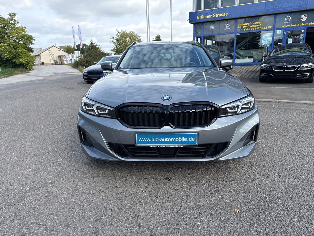 Image of BMW 320