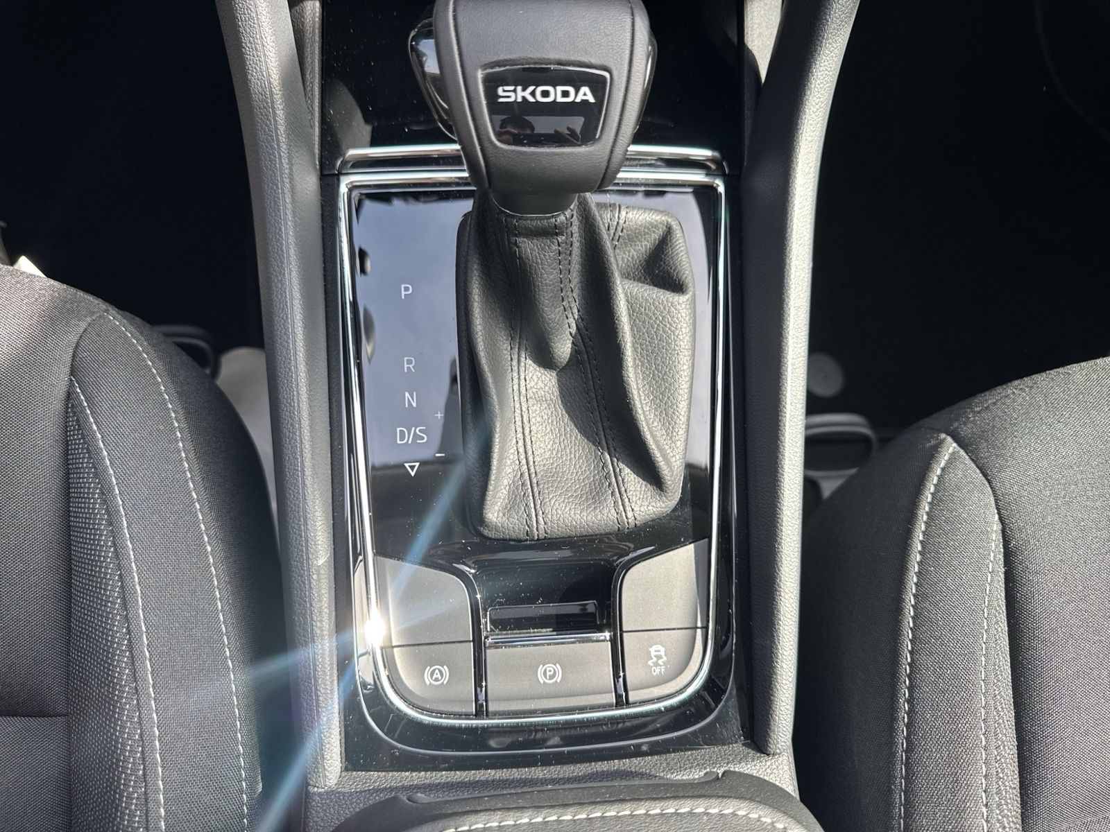 Karoq 1.5 TSI Tour, Matrix LED, Winter Plus, AHK
