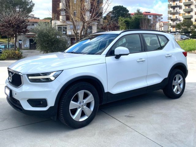 Volvo XC40 D3 Business 2.0 Cv 150. Uniproprietar