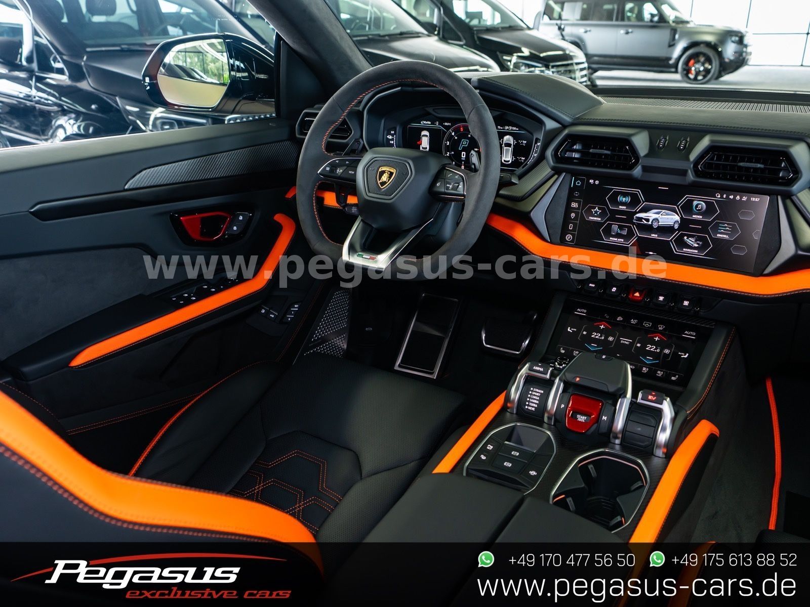 LAMBORGHINI Urus - 36