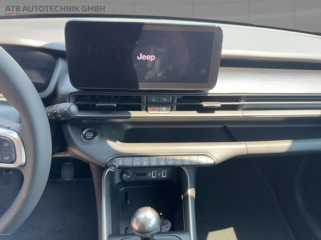 Fahrzeugabbildung Jeep Avenger Altitude  NAVI  RÜCKFAHRK.  KLIMAAUTOM.