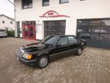 Mercedes-Benz E 300 - Mercedes-Benz E 300 aus 1990