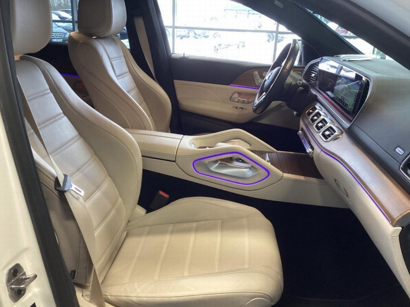 Fahrzeugabbildung Mercedes-Benz GLE 350 d Cpé AMG Pano AIRMATIC Burme MLED KeyGo