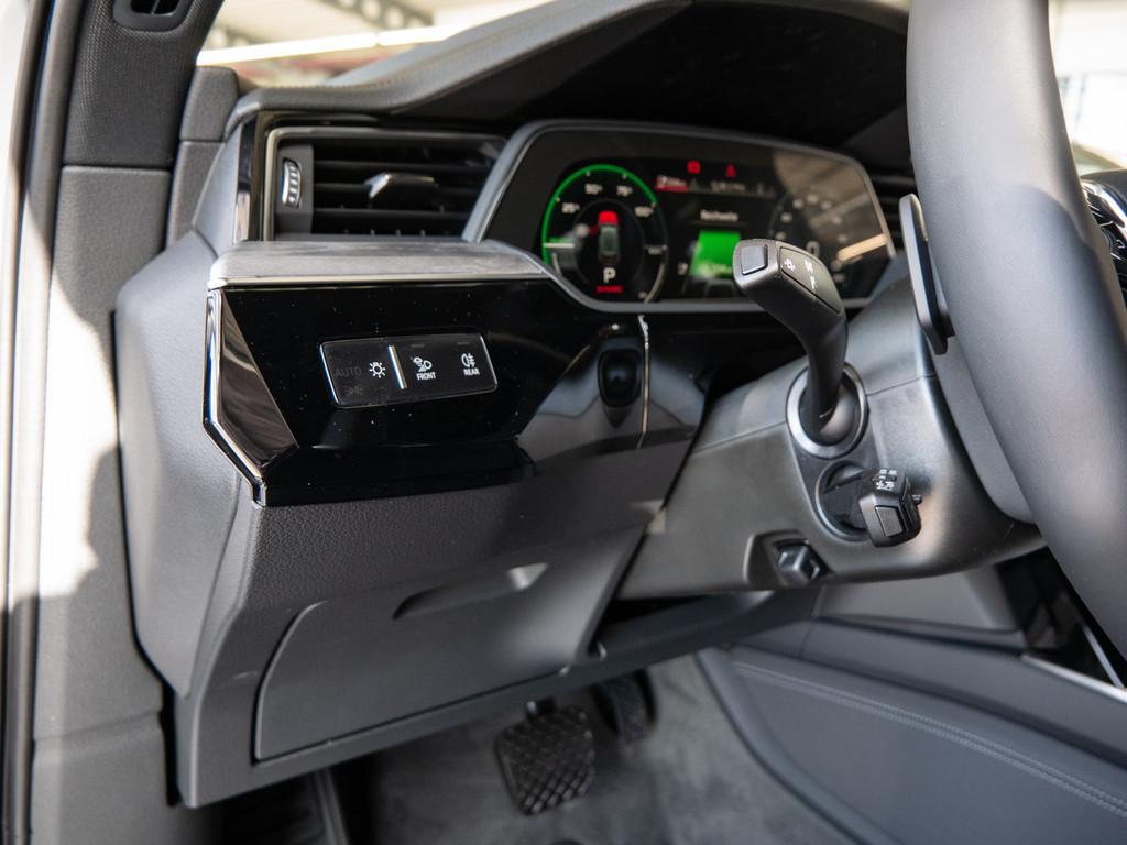 Audi Q8 S line 50 e-tron quattro 1.226,- EUR MTL* ACC