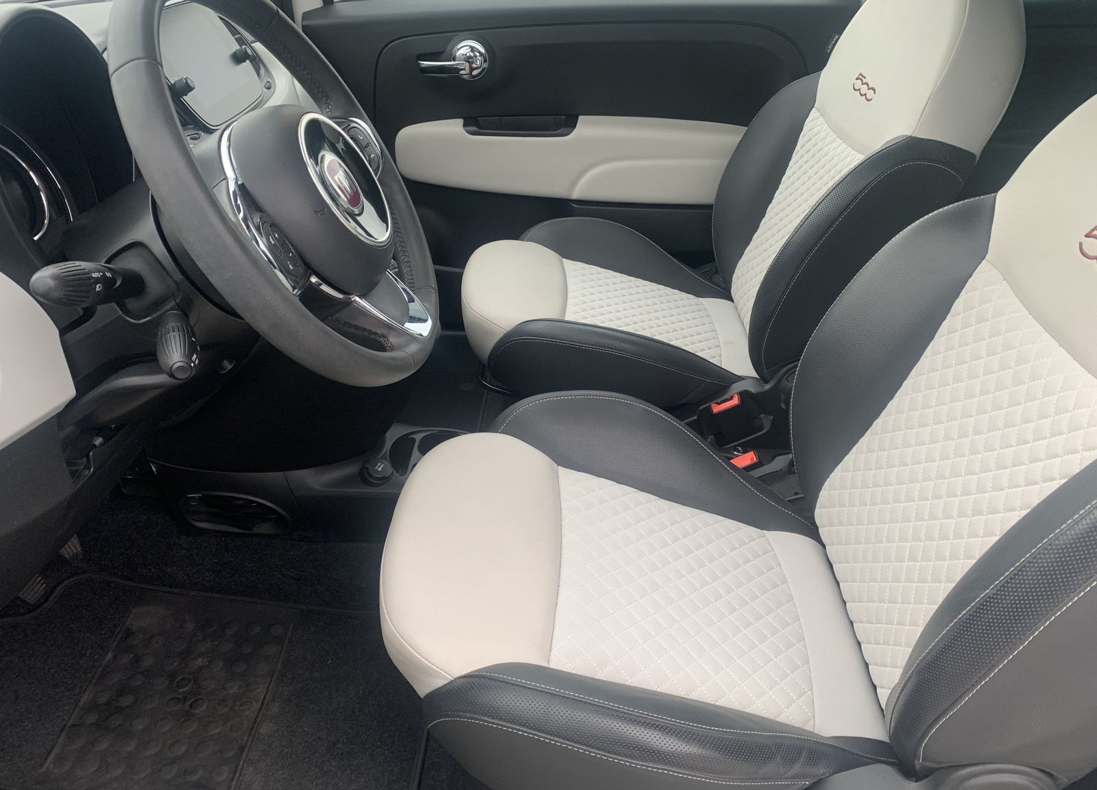 Fahrzeugabbildung Fiat 500 1.2*Star*Leder*CarPlay*SHZ*PDC*Navi*Temp*