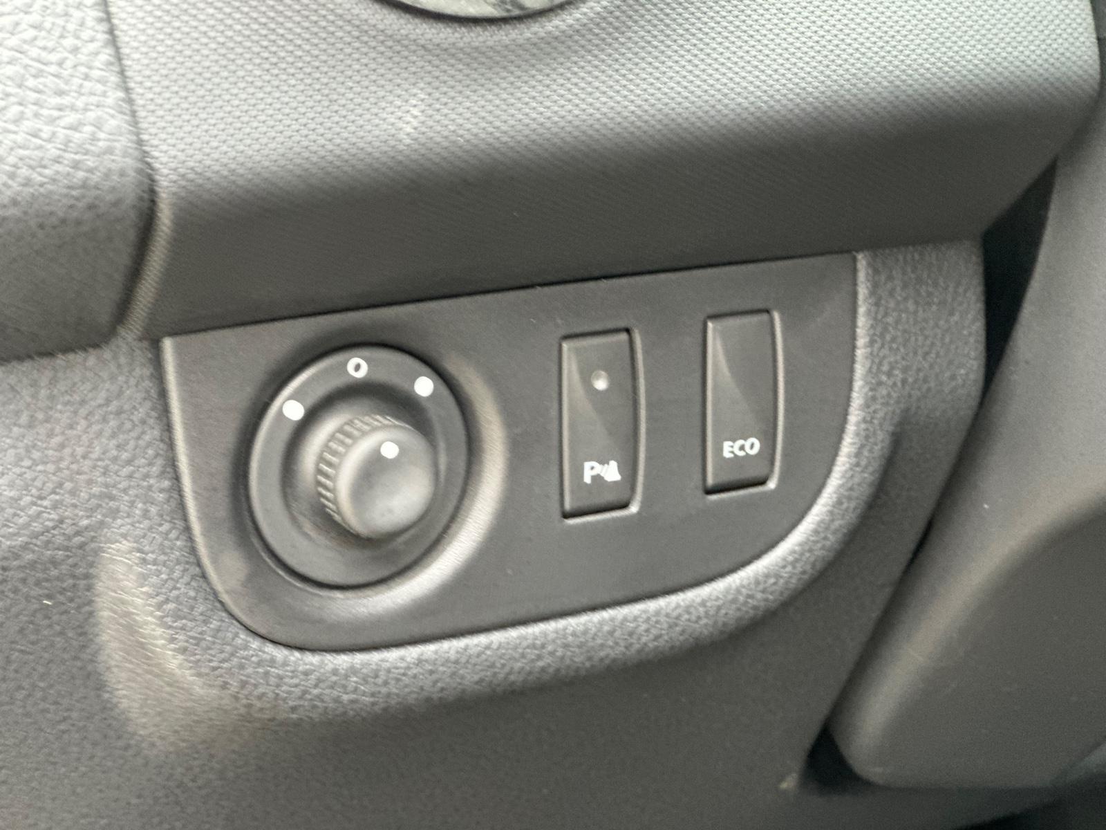 Dacia Logan 2013 — photo 11