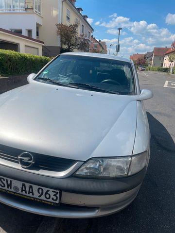 Opel OPEL VECTRA 1.6 Automatik