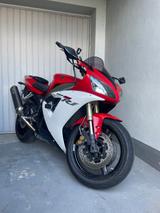 Yamaha R1 RN09 YZF   - YAMAHA R1 RN09