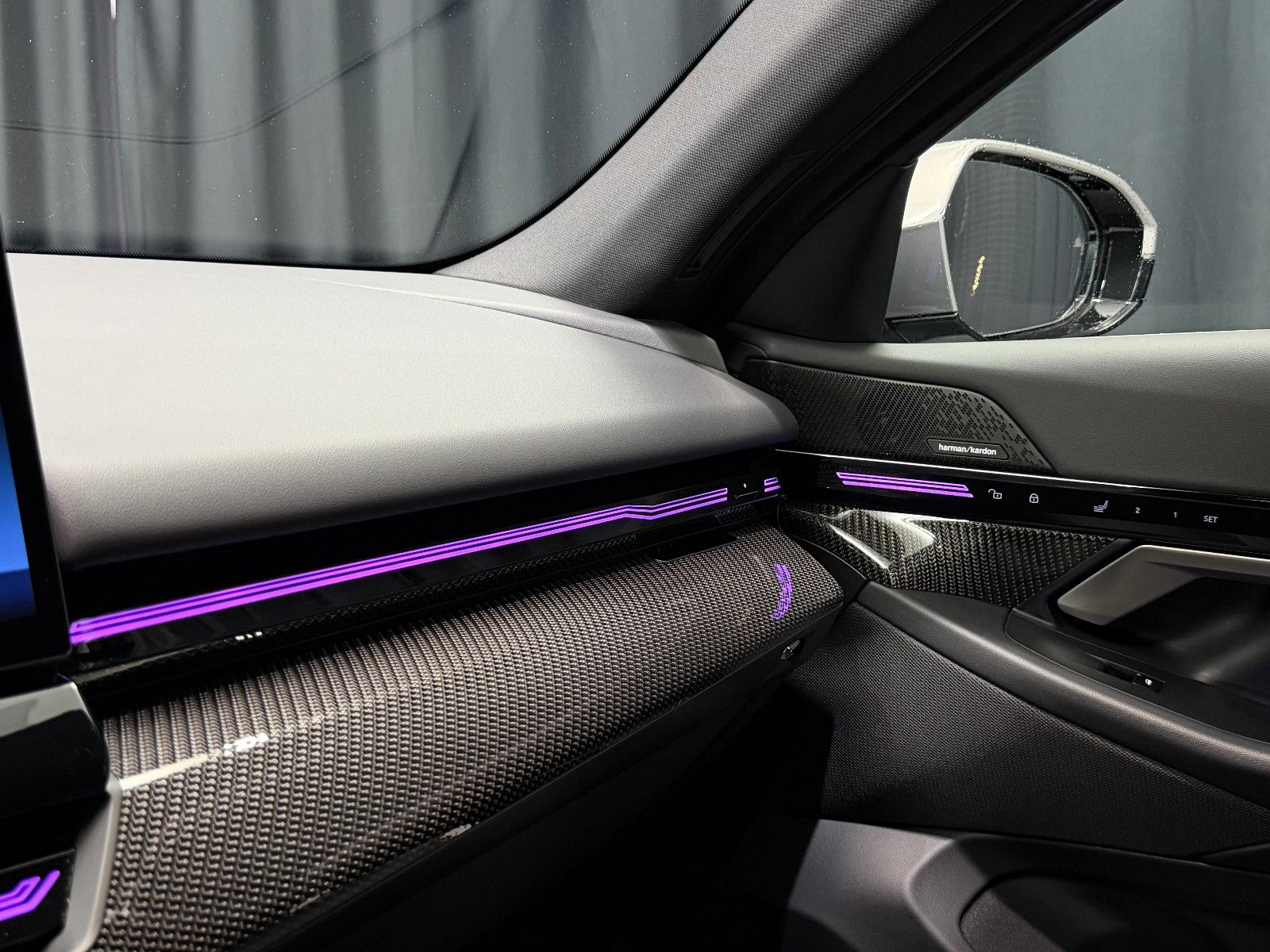 Fahrzeugabbildung BMW 520i M SPORT|H&K|360°|INDIVIDUAL|GESTIK|SHADOW