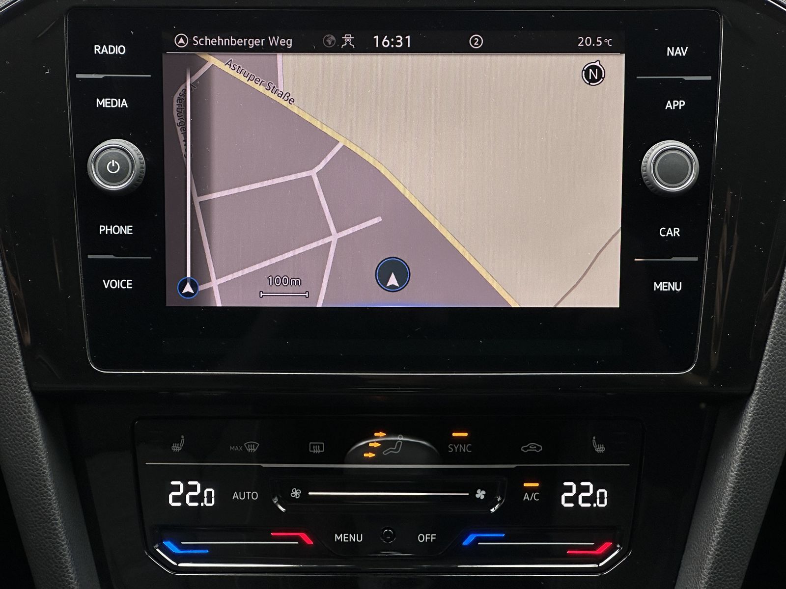 Fahrzeugabbildung Volkswagen Passat Variant 2.0 TDI Business NAV+LED+ACC+KAM