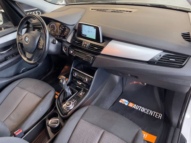 BMW 218d Active Tourer *NAVI*1.HAND*19%*PDC*SHZ*