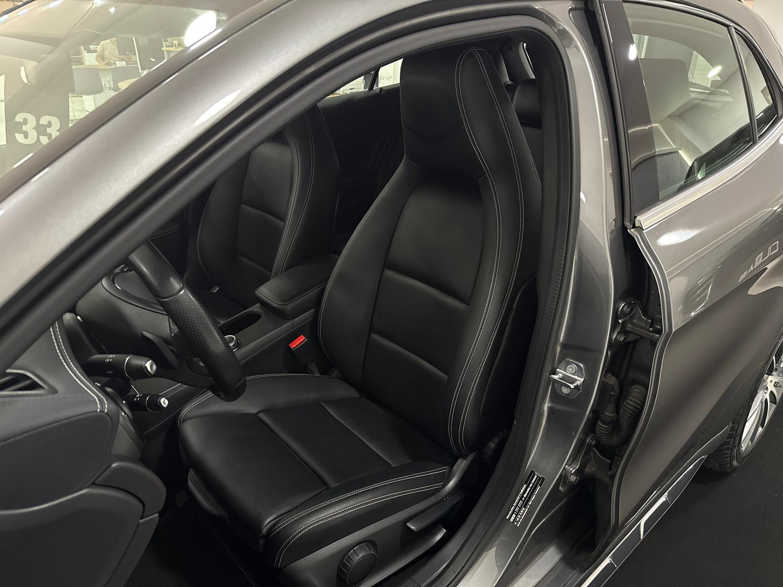 Mercedes-Benz GLA 250 4M AMG-LIN *KAM*DAB*18-ZOLL*LED*SHZ*
