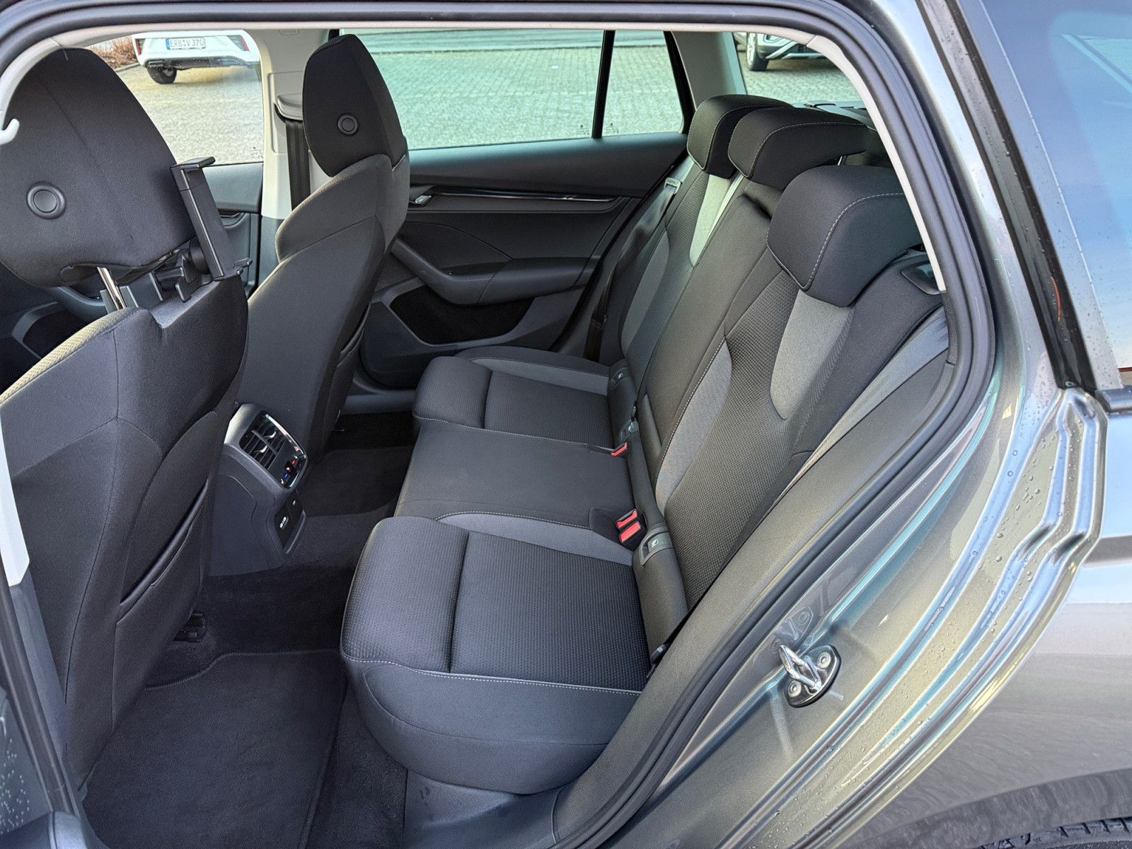 Octavia Combi 2,0 TDI Tour Standh. Matrix  Pano