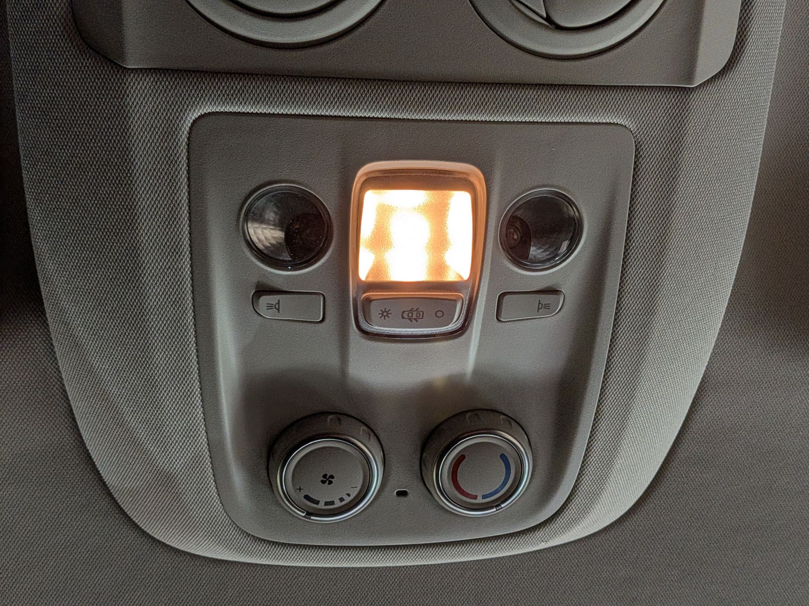 Fahrzeugabbildung Opel Zafira Life M 2.0Aut. LED*CAM*HUD*ACC*AHK*8-SITZ