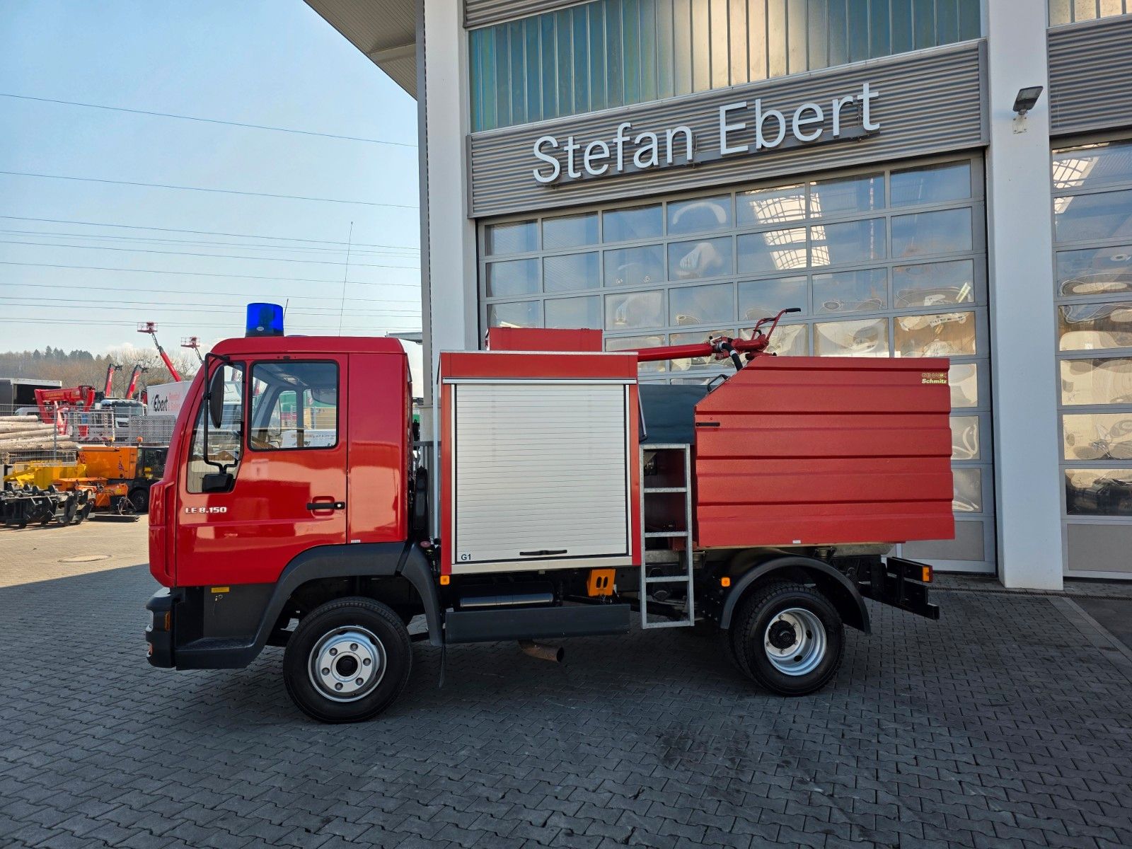 Fahrzeugabbildung MAN LE 8.150 Schaum 2.500 Liter Schmitz SLF 25/25