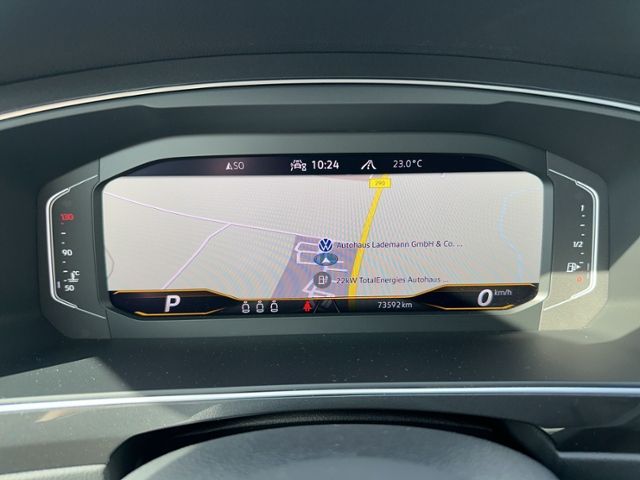 Tiguan 2.0 TDI DSG R-LINE ALLRAD STNDHZ+PANO+AHK
