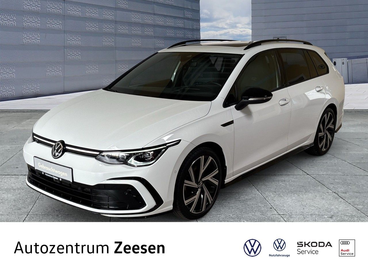 Volkswagen Golf VIII Variant 1.5 eTSI R-Line OPF DSG+DAB+RS