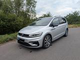 Volkswagen Touran 1.5 TSI DSG Highline,R-Line, 7Sitzer,StHz - VW Touran Gebrauchtwagen in Ludwigshafen