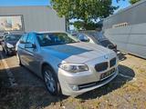 BMW 535i SHD*Leder*Bi-Xenon*AHK - silberne BMW 535