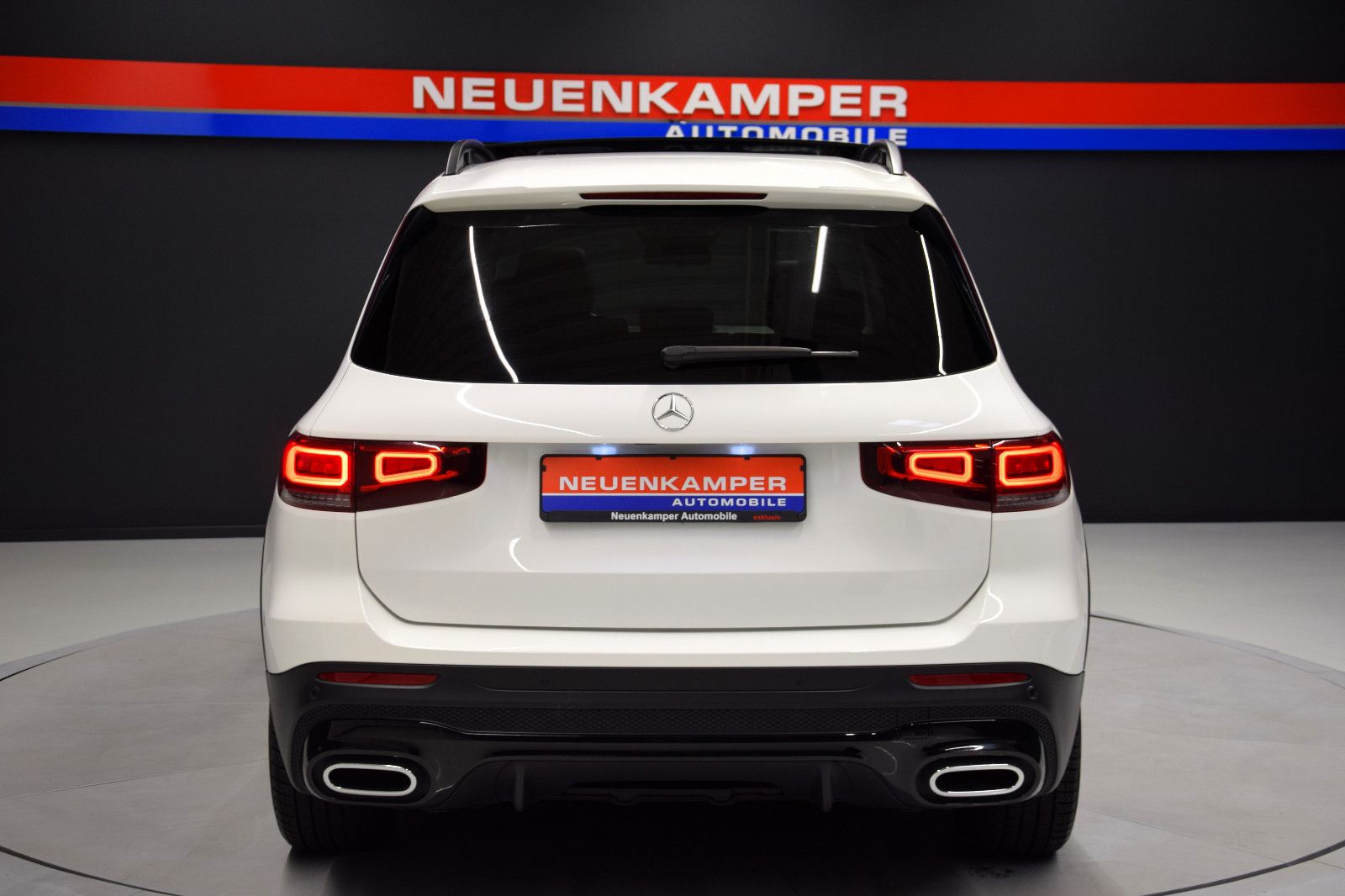 Fahrzeugabbildung Mercedes-Benz GLB 200d AMG-Line Panorama el.AHK Kamera Widescr