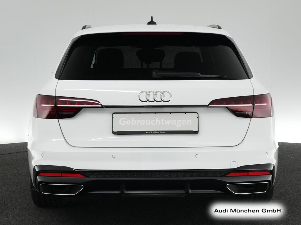 AUDI A4 2024