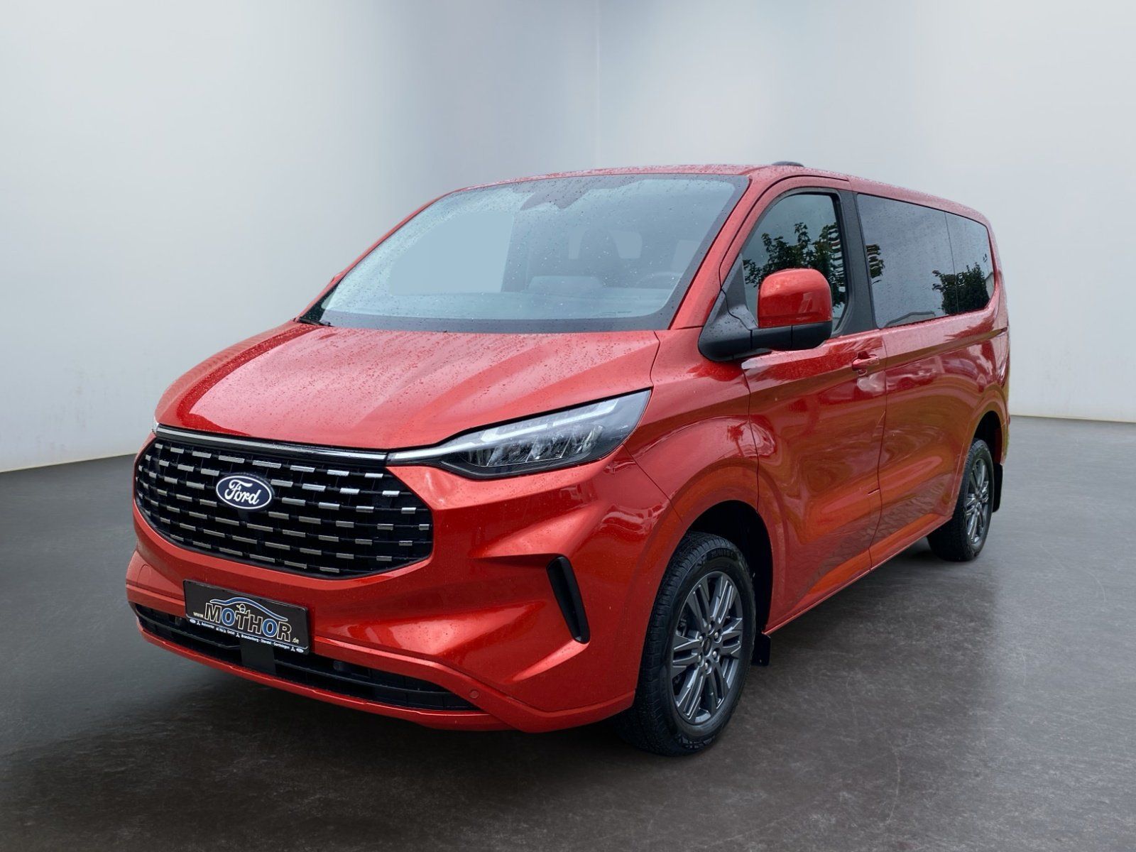 Ford Tourneo Custom Titanium 2.0 EcoBlue L1 TEMP+PDC foto 2
