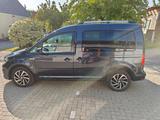 Volkswagen Caddy PKW 5 Sitze / Rollstuhlrampe - VW Caddy von privat