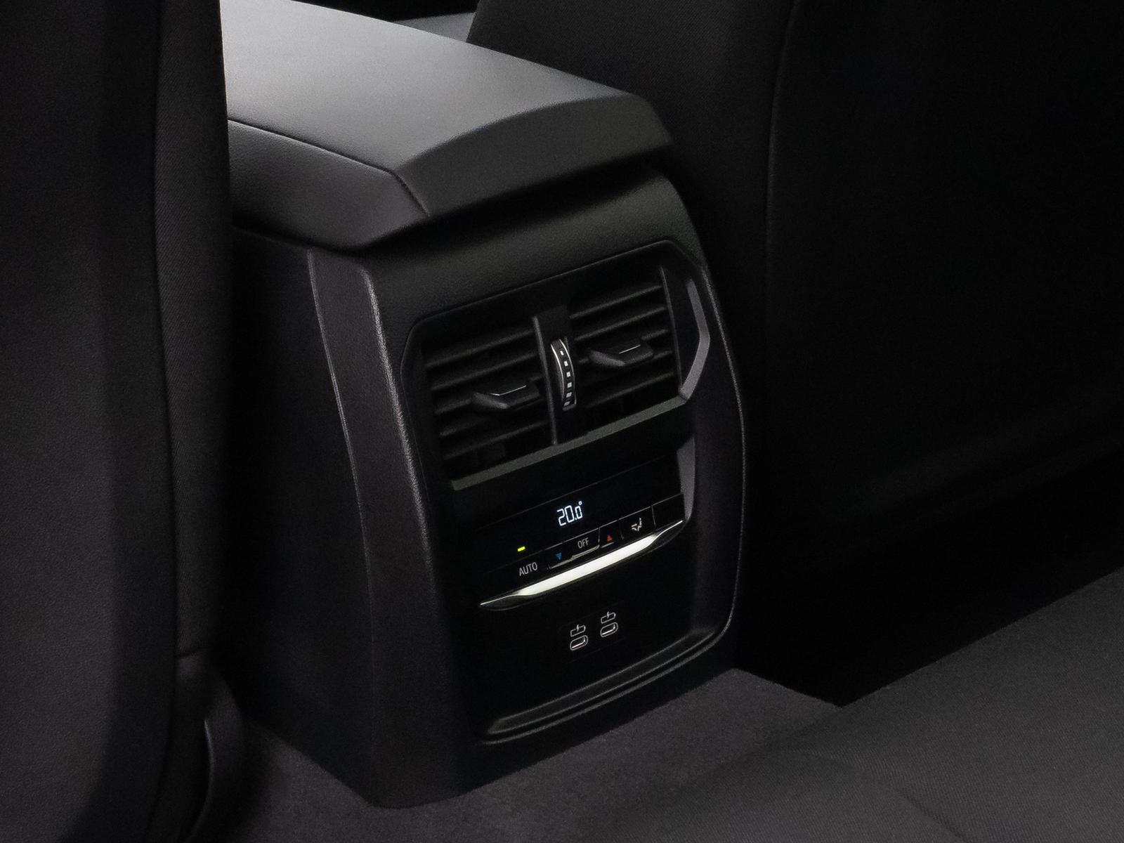 BMW 3 Series i Alarm DAB Kamera GeschwindigReg Sportlenkrd, миниатюра 28