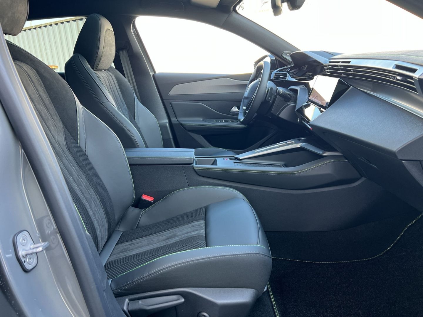 Fahrzeugabbildung Peugeot 308 GT BlueHDi 130 EAT8 AHK-abn. El. Panodach