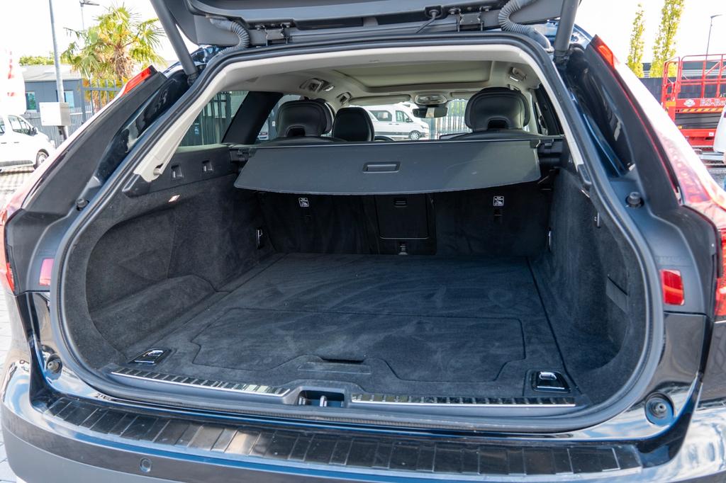 Volvo V90 Cross Country