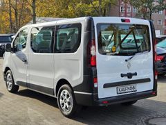 Fahrzeugabbildung Trafic Combi L1H1 3,0t Authentic 2.0 BLUE dCi 11