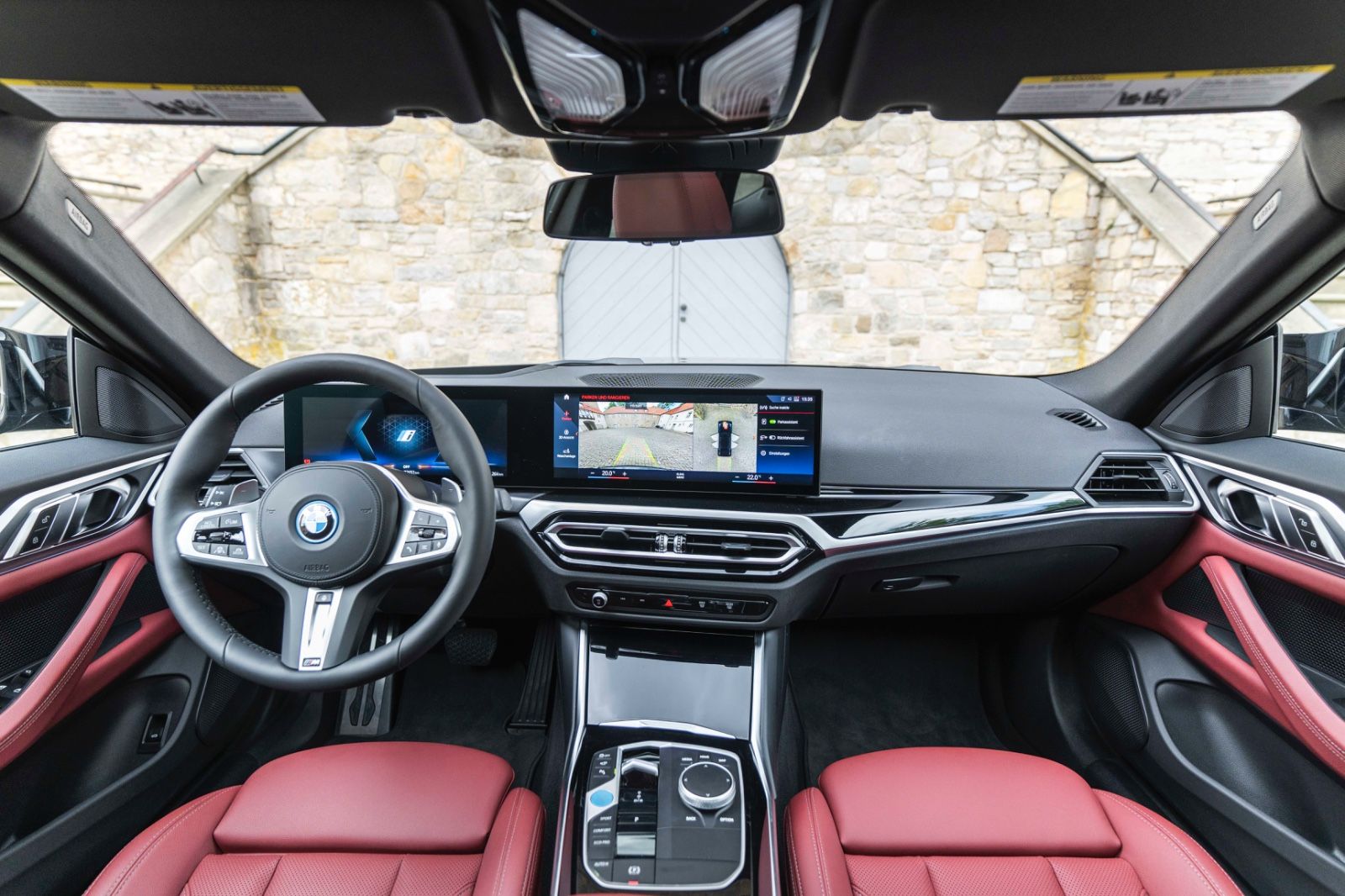 Fahrzeugabbildung BMW i4 eDrive35 Gc HUD 360° HIFI ACC