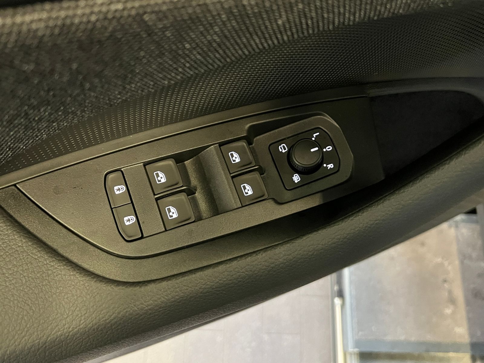 Fahrzeugabbildung SKODA Kodiaq Selection 2.0 TDI DSG 4x4 *AHK, 7 Sitze,