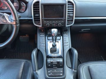 Porsche Cayenne - 12