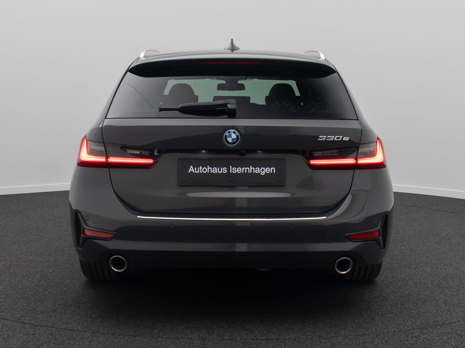 Fahrzeugabbildung BMW 330e SAG Laser 360°DAB HUD Komfort AHK Sport 18"