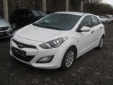 Hyundai i30 1.4 CRDi Klima - Hyundai i30 mit Diesel-Antrieb: Limousine, 1.4