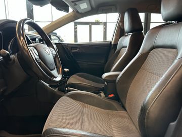 Toyota Auris Touring Sports Executive *2. Hand*AHK*Navi