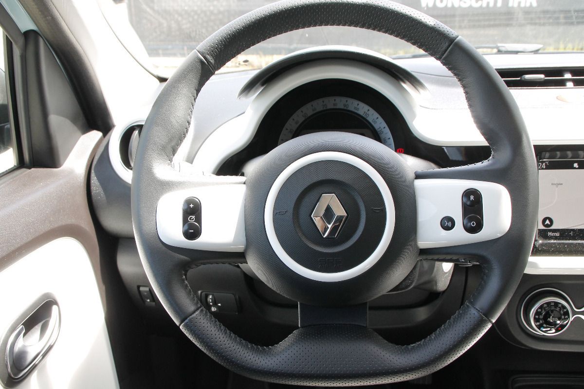 Fahrzeugabbildung Renault Twingo E-TECH elektrisch Techno