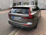 Volvo V60 T6 AWD Geartronic Inscription B&W AHK - Volvo V60