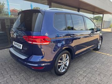 Bild 3 VW Touran SOUND 1.6 TDI DSG 7-Sitzer LED-SW RearVie