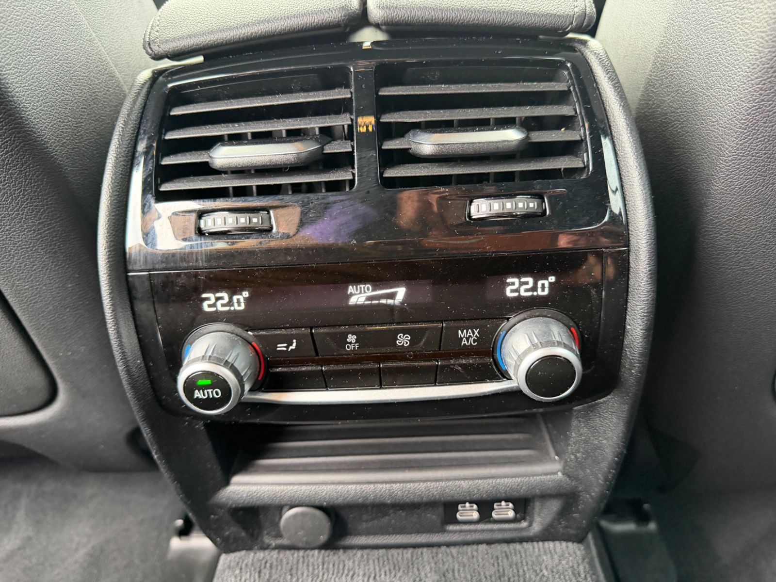Fahrzeugabbildung BMW 520d Touring M SPORT LASER HUD KAMERA AHK LEDER