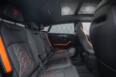 Urus 4.0 V8 SE GREY/BLACK ORANGE PANO B&amp;O